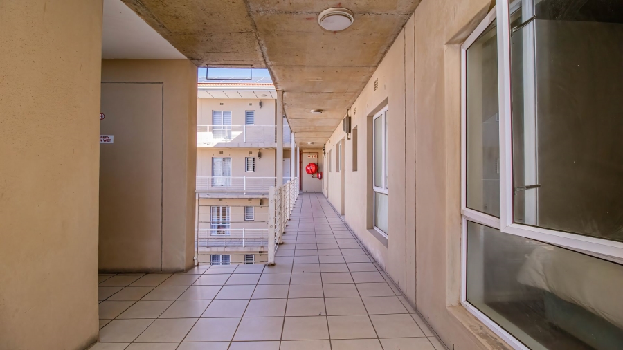 2 Bedroom Property for Sale in Muizenberg Western Cape